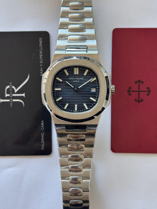 Patek Philippe Nautilus (5A+) (SKU: 428)