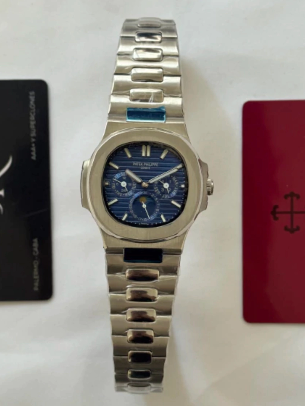 Patek Philippe Nautilus (5A+) (SKU: 420)